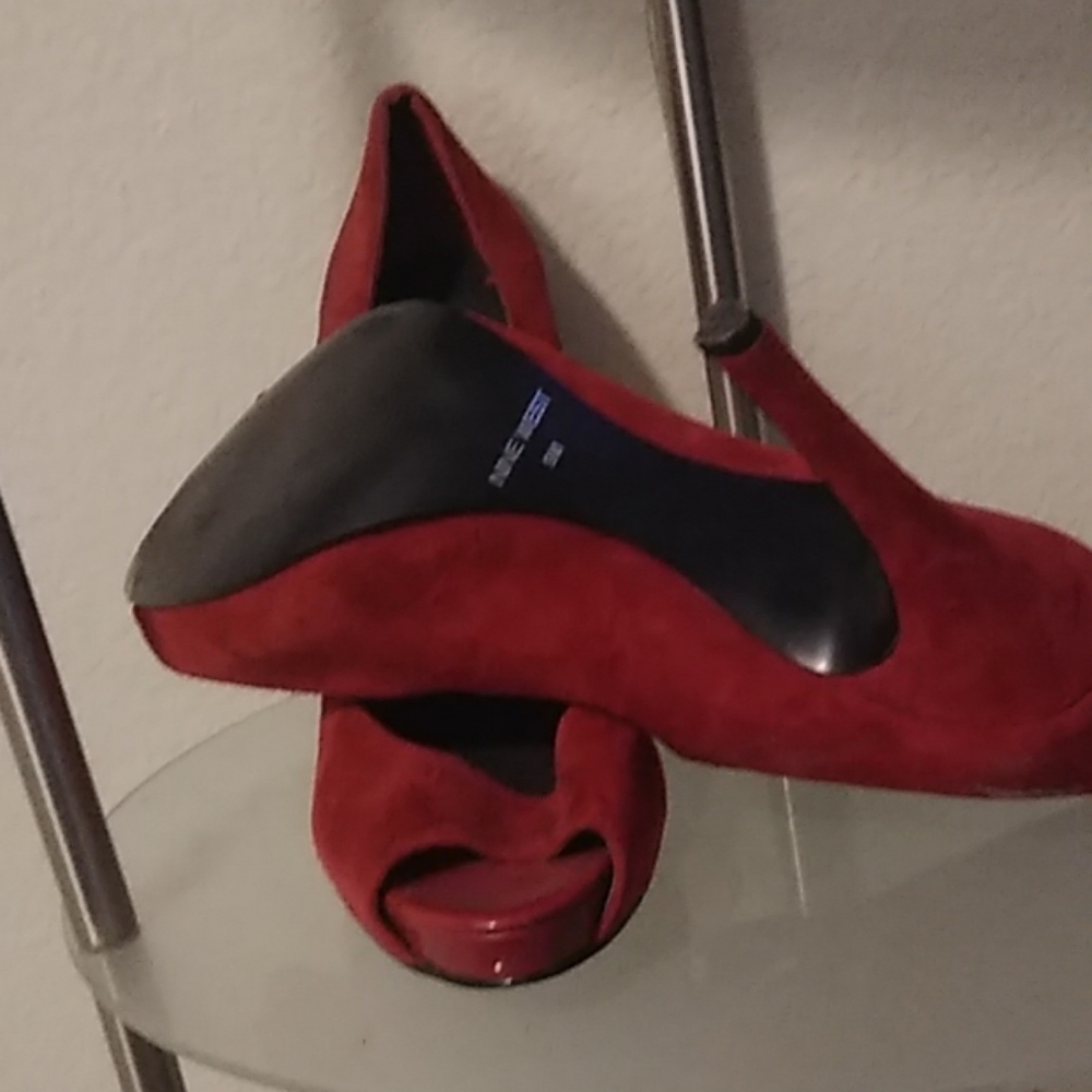 Shoes - Picture 2 of 3